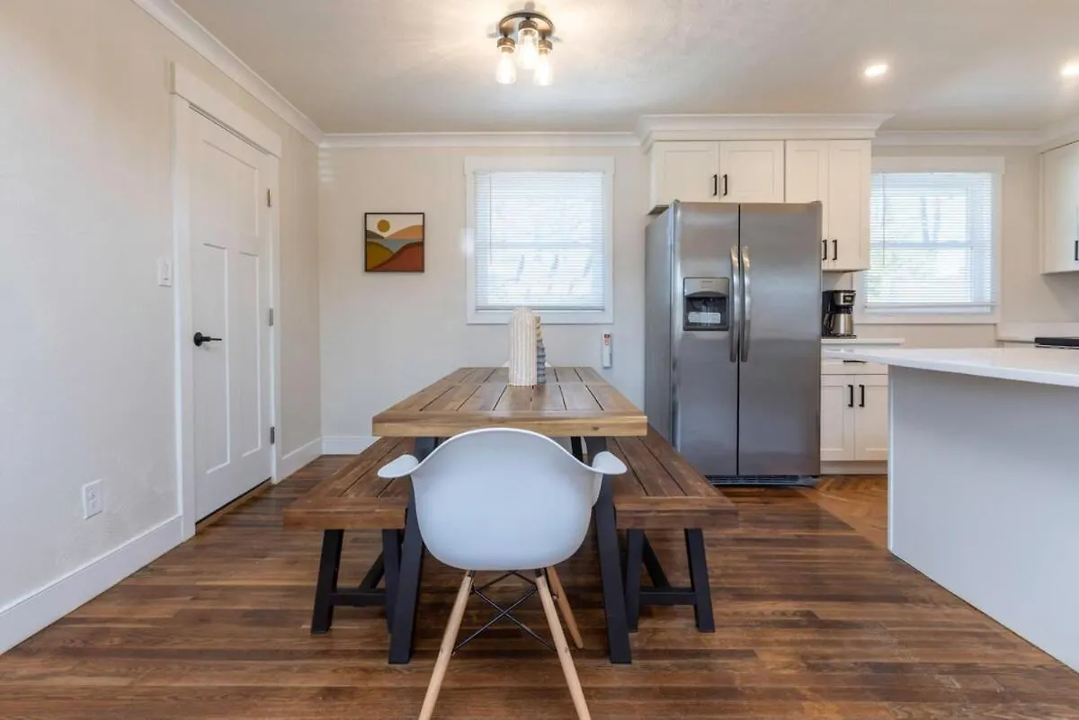 Holiday home The Beach Vibe With Hot Tub 8 Min To The Beach Virginia Beach