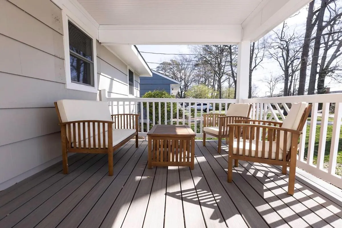 The Beach Vibe With Hot Tub 8 Min To The Beach Virginia Beach Holiday home