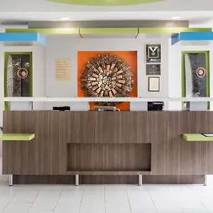 Boardwalk 705 Hotel